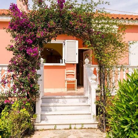2 Bed House With Mountain View Apartment Alykes  Exterior photo